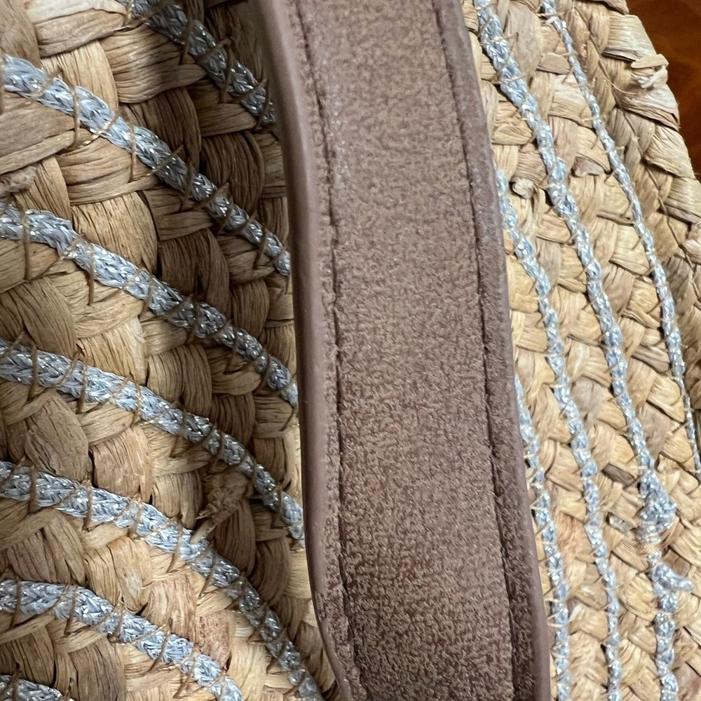 Sun ‘N’ Sand straw bag with silver glitter circles - Picture 11 of 11